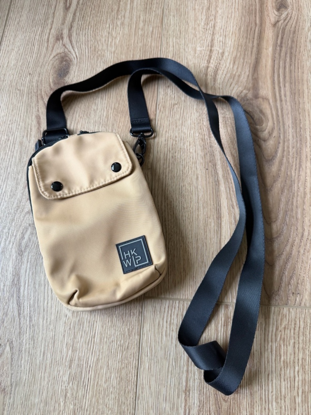 Beige Crossbody Pouch Bag IHKWIP